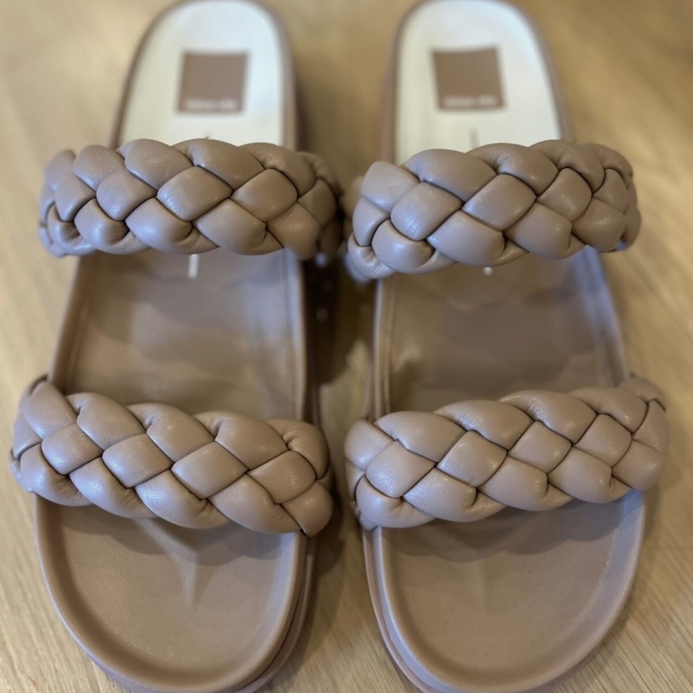 Dolce Vita ( Never Worn) Women’s Signe Sandals- color Cafe Stella size 9